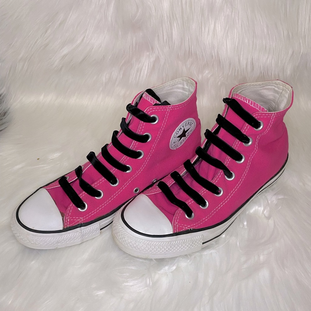 CHUCK TAYLOR ALL STAR HIGH-TOP SNEAKER | Sz 8